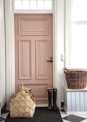 Feng Shui Front Door Colors To Admire and Learn From